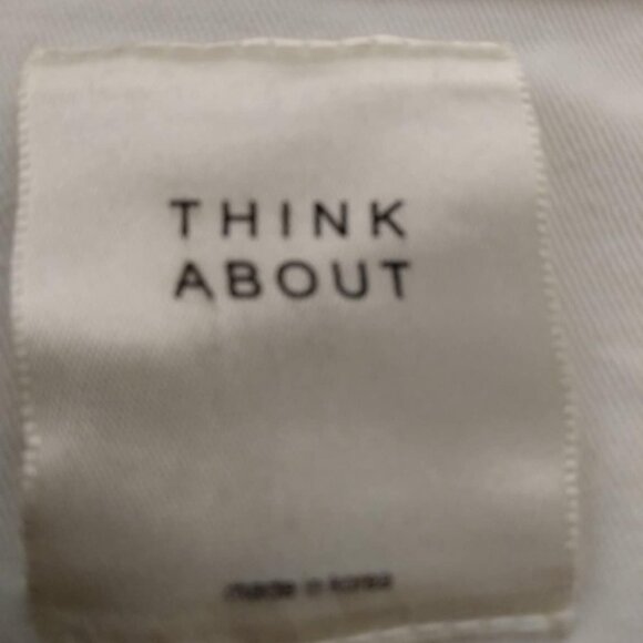 Alice in Wonderland White Denim Trucker Jacket Size Medium - Picture 4 of 7